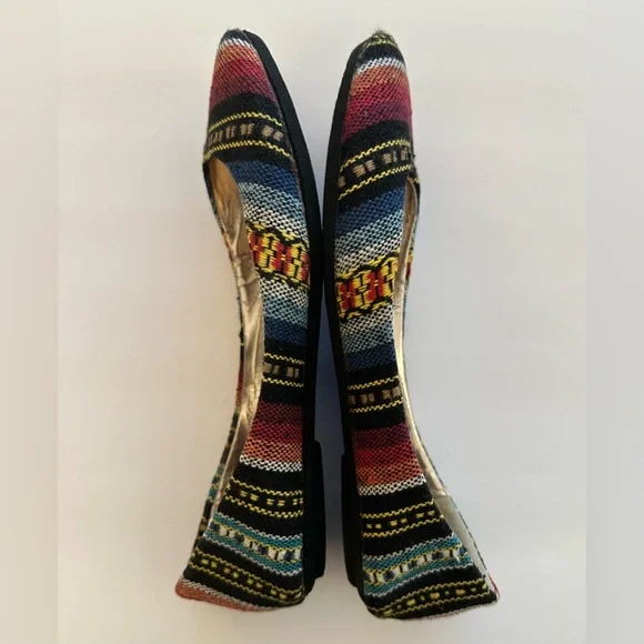 Steve Madden Multi Colored Patterned Ballet Style Flats - Picture 4 of 9